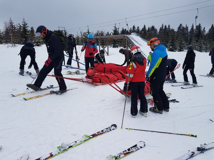Horská služba asistovala při požáru chaty