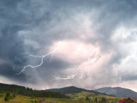 HS zasahovala v Jeseníkách u muže zasaženého proudem vyvolaným krokovým napětím po úderu blesku