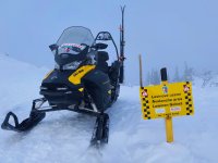 Návštěvníci Krkonoš ničí cedule lavinové prevence, jedna dokonce zmizela