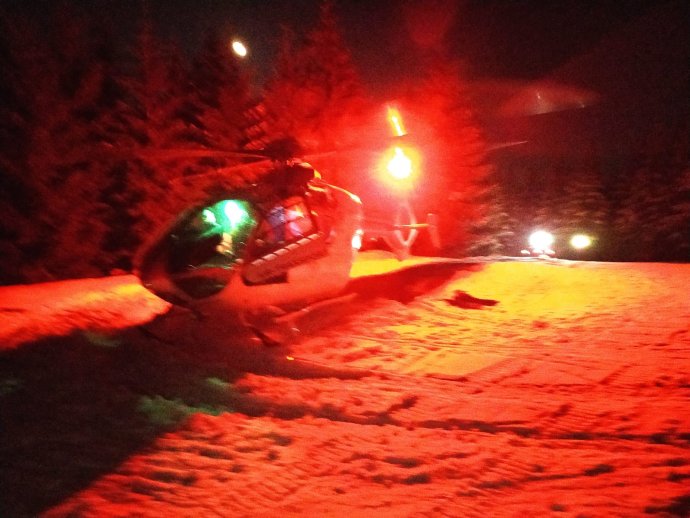 Záchrana chlapce a noční pátrání