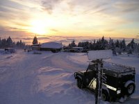 Koně zdemolovali auto Horské služby