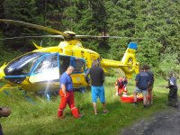 Záchrana ženy z nepřístupného terénu