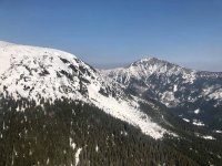 Nehoda skialpinisty ve Velké Studniční jámě