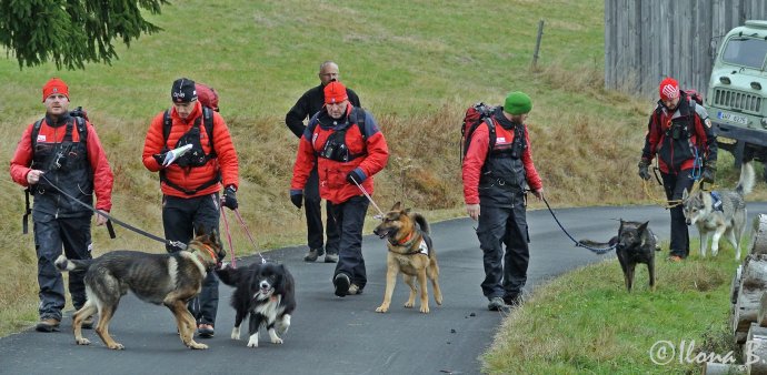 Podzimní atesty psovodů HS