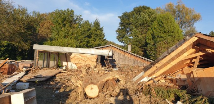 Střídání horskoslužebníků při pomoci na povodních