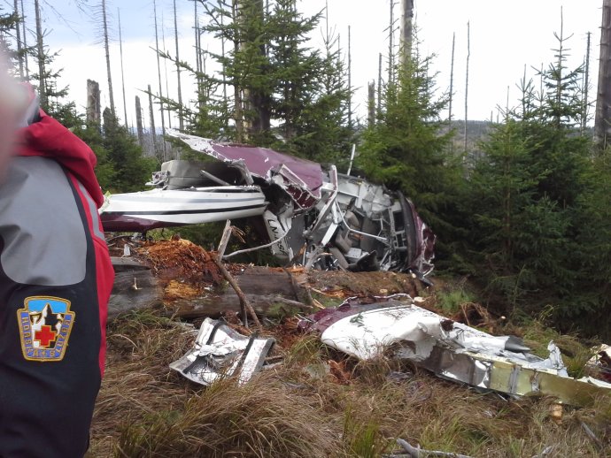 Transport těla zříceného německého pilota