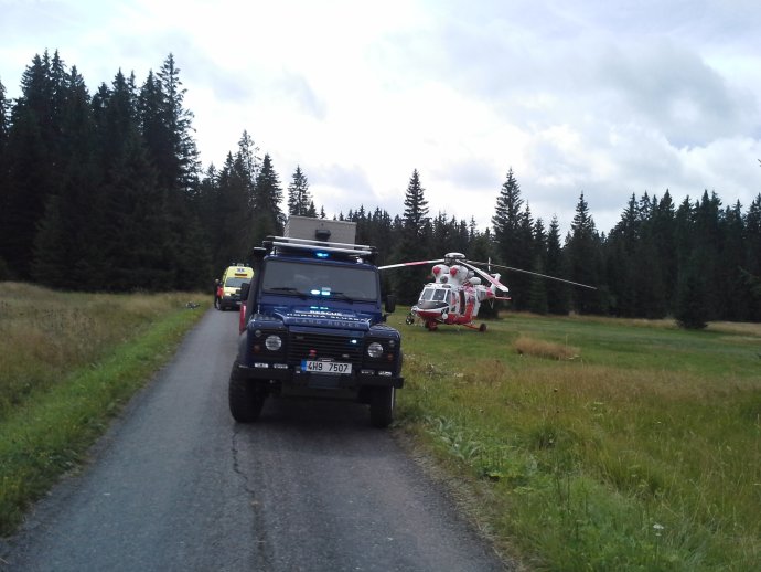 Záchrana těžce zraněné cyklistky