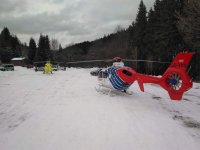 Dva vrtulníky souběžně v Karlově