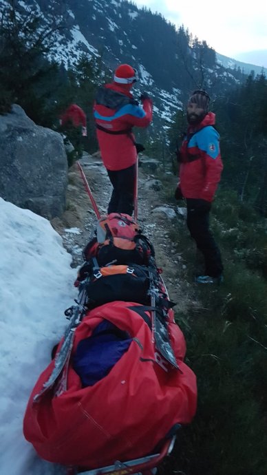 Prvomájový večerní zásah v náročném terénu