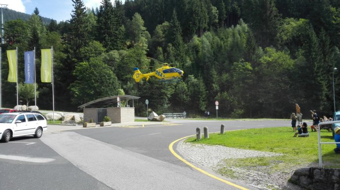 Resuscitace seniora u lanovky na Sněžku