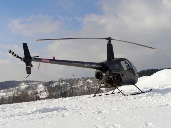 Starší lyžařka se těžce zranila na Kramolíně