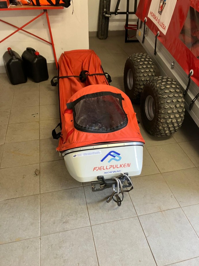 Alpské záchranné saně