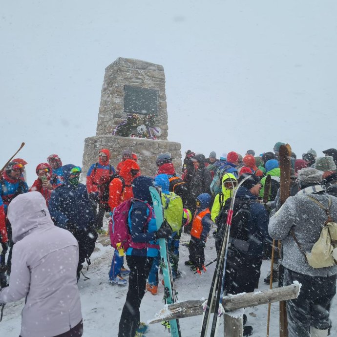 Pietní setkání přátel hor a Horské služby na Zlatém návrší