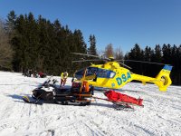 Vrtulník musel dvakrát do Jizerek