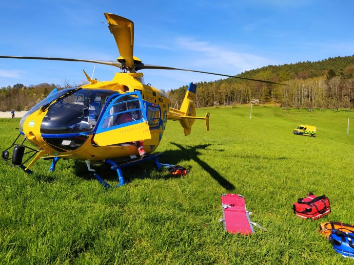 Dva víkendové zásahy s vrtulníkem