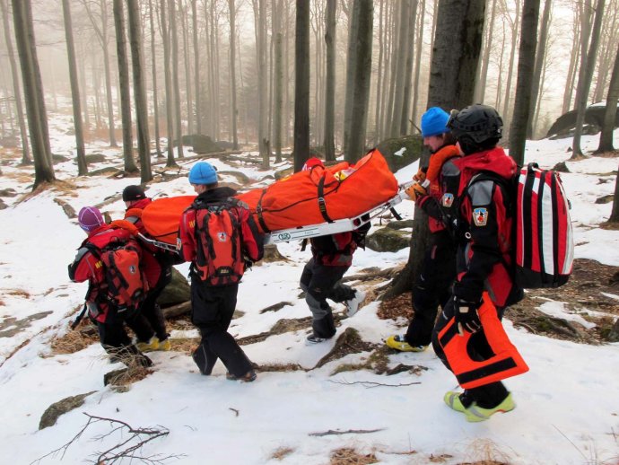 Zranění na zledovatělém terénu