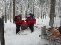Malá dívka sražena na sjezdovce