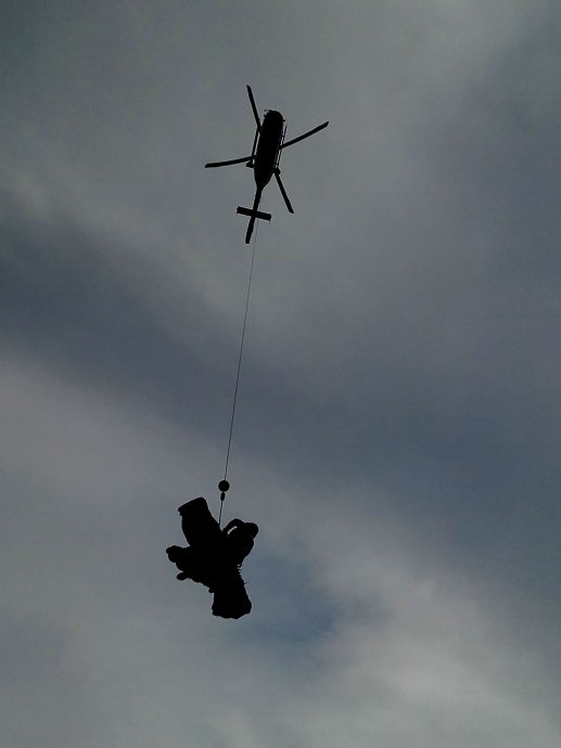 Pád muže v údolí Bílé Opavy