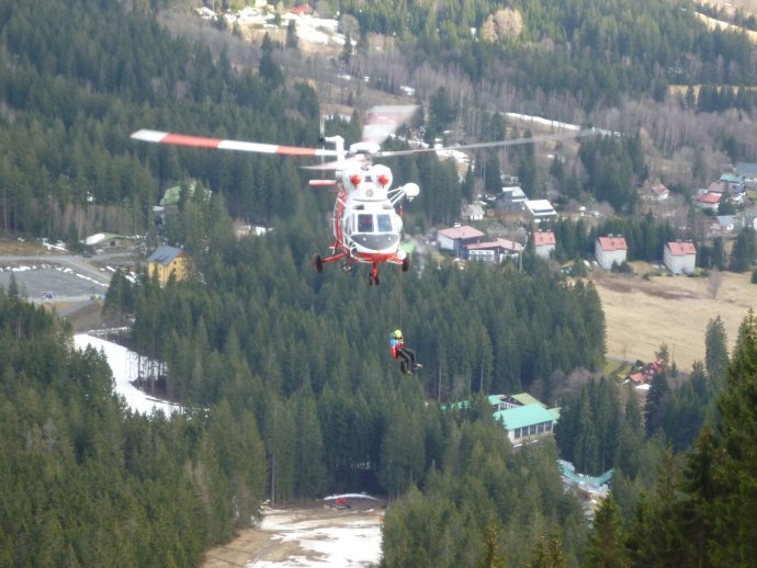 Vojáci a záchranáři HS cvičili na Šumavě