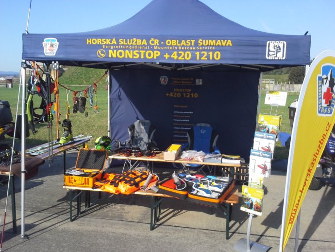 Otevření letiště Letecké záchranné služby Jihočeského kraje v Plané u Českých Budějovic.