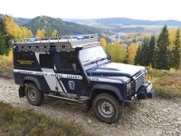 Paraglidista spadl na elektrické vedení