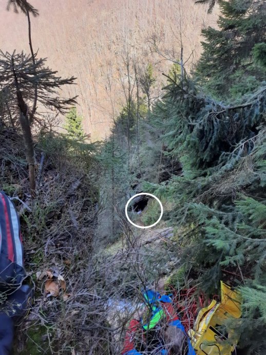 Mladý turista uvízl ve skalách