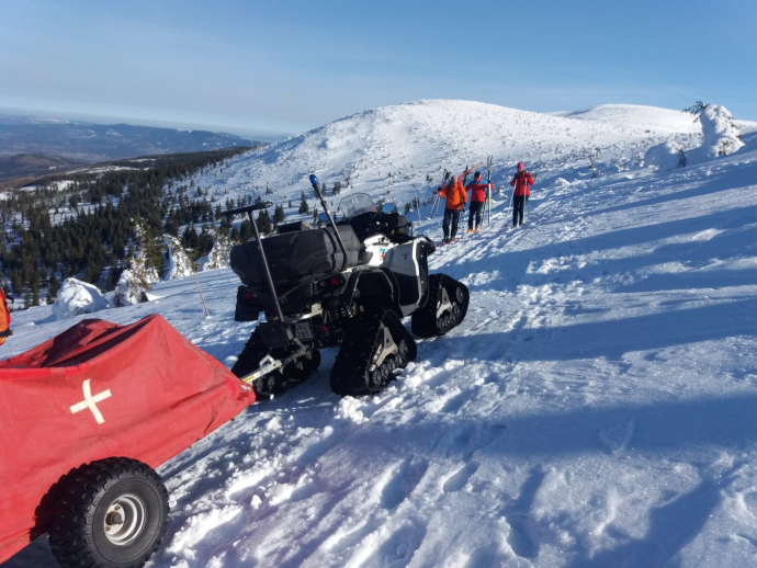 Pád běžkaře pod Malým Šišákem