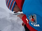 Vrstvy sněhu jsou jako slupka cibule, lavináři z nich umí číst nebezpečí